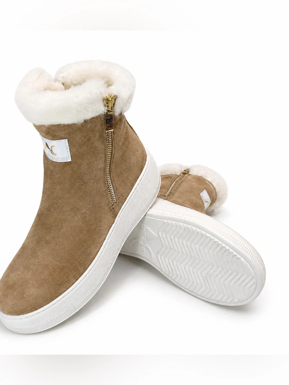 Alberto Ciccioli tan suede